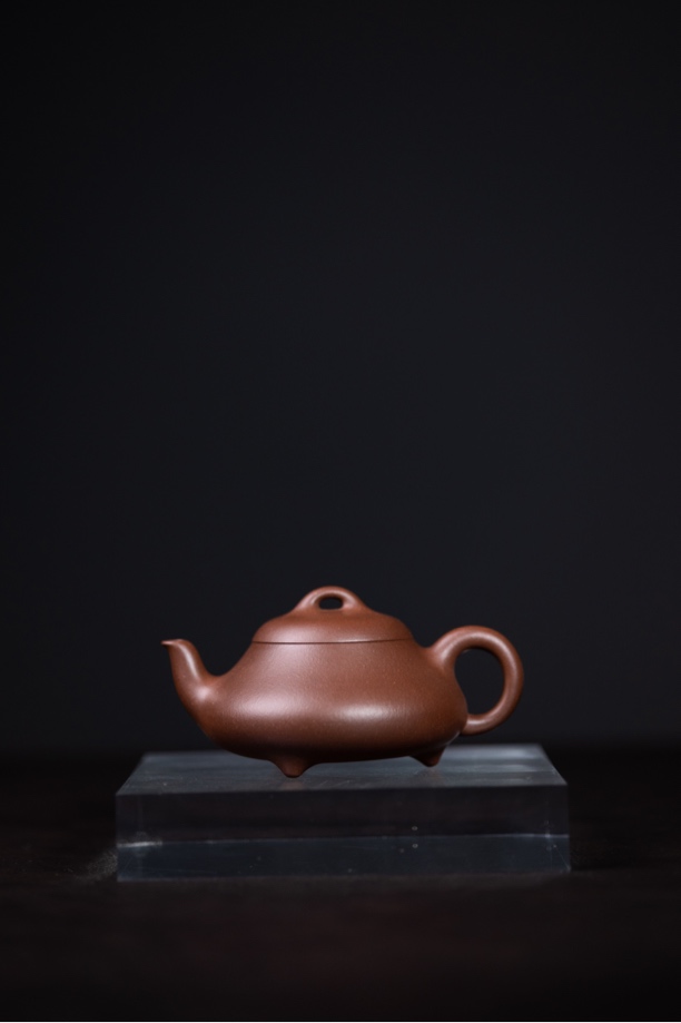一点堂紫砂【汉棠石瓢】周秋 泥料： 紫泥