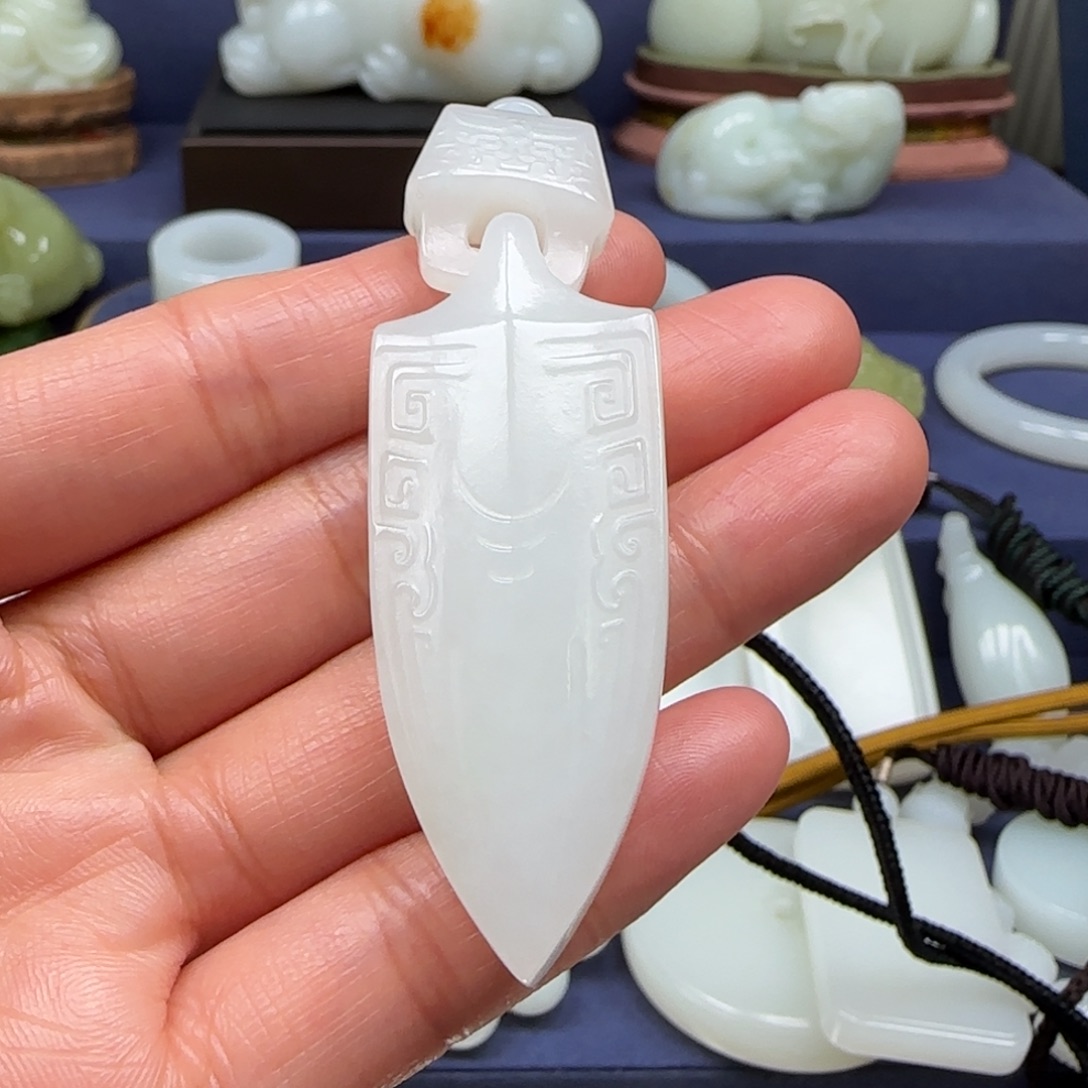 和田玉未镶嵌挂件