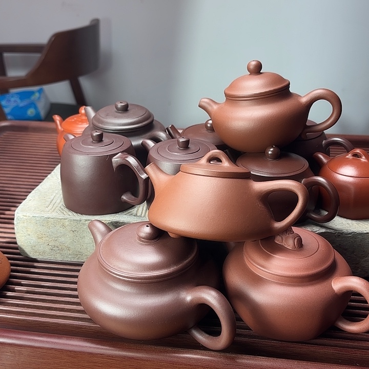 紫砂茶壶11个处理价。不退货、宜兴紫砂壶