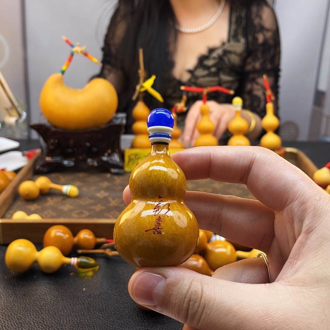 卧****、啦咯啦咯啦咯啦咯啦咯啦咯啦咯