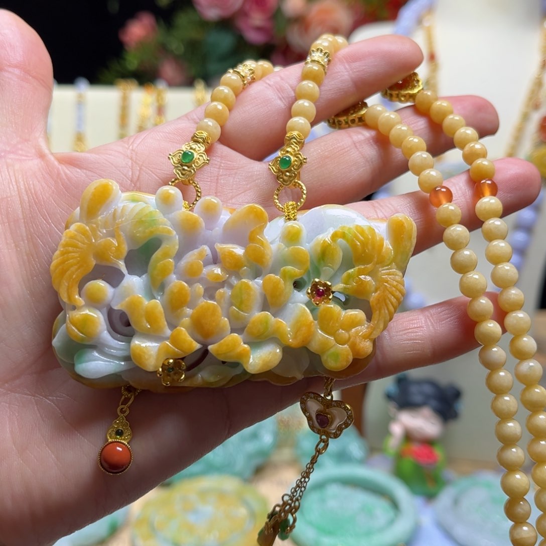 翡翠颈饰未镶嵌天然翡翠