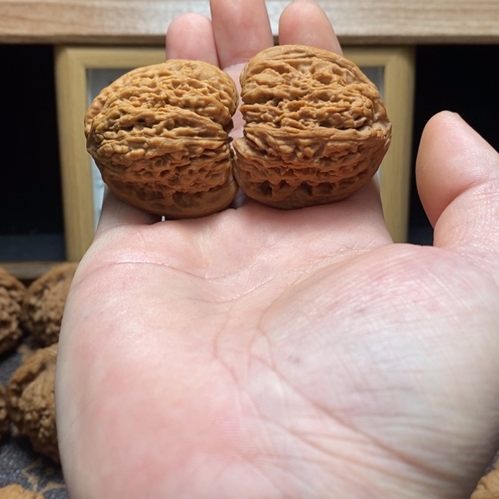 南***身吊坠文玩核桃南疆