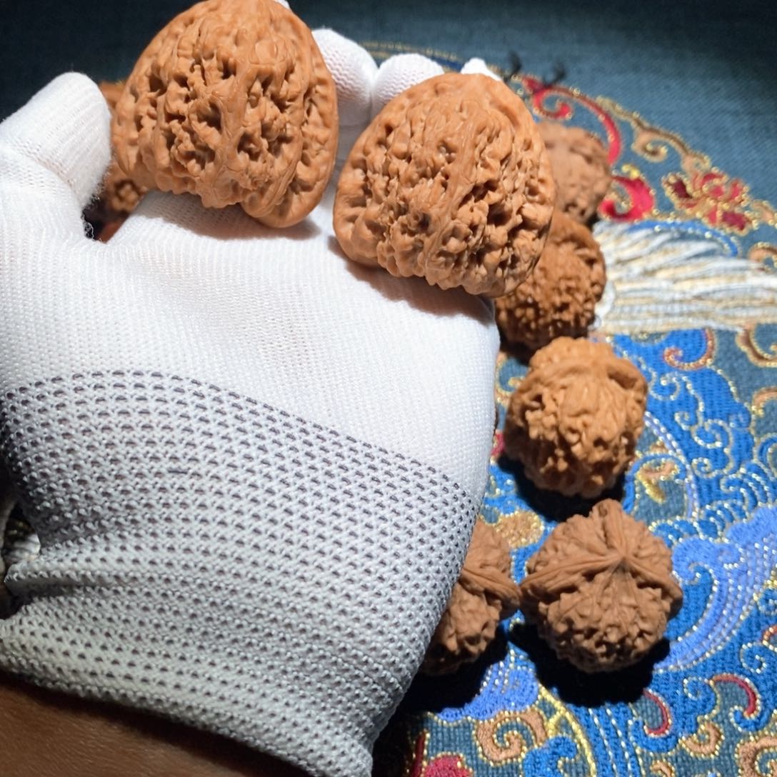 把件文玩核桃?**贺南疆石45