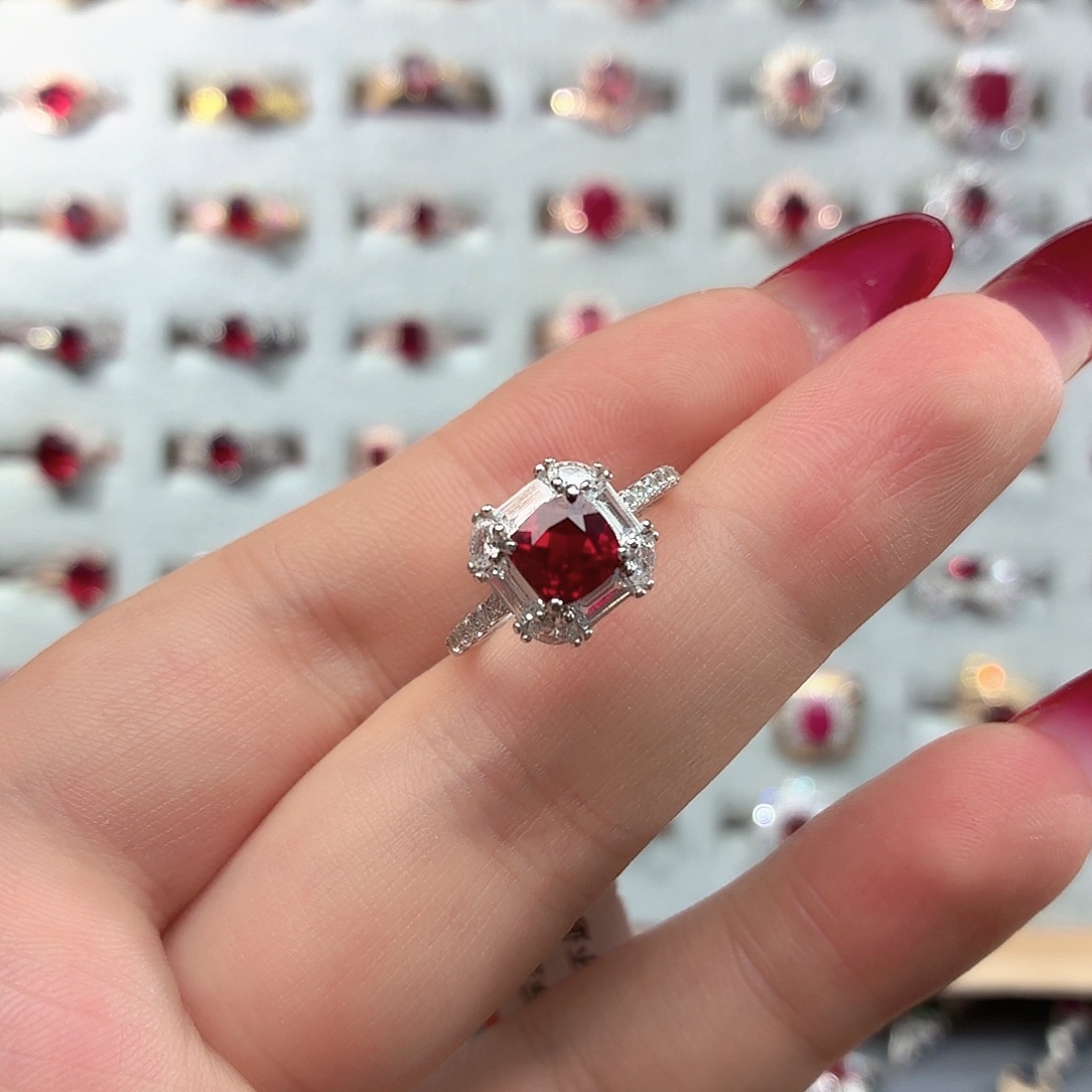 925银培育鸽血红色宝石