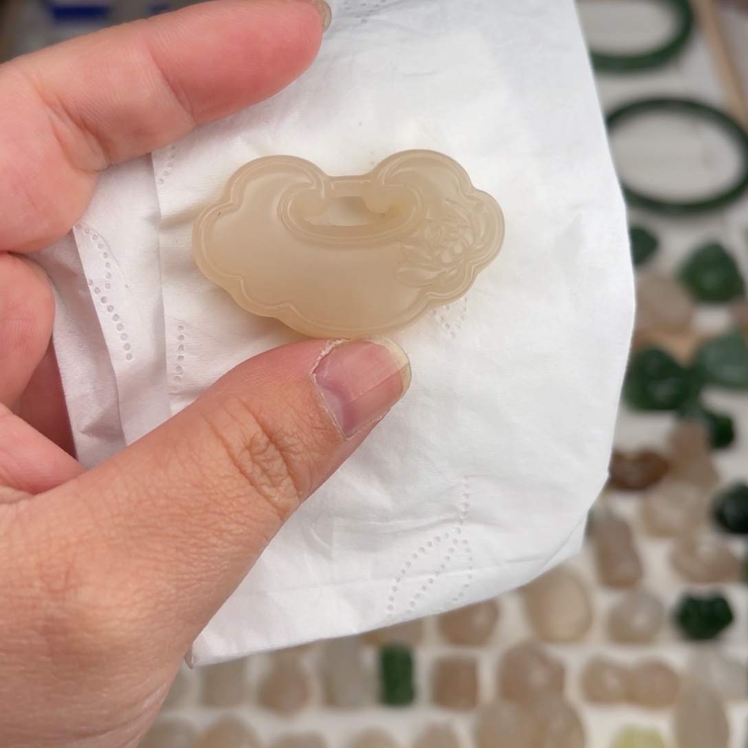 和田玉颈饰未镶嵌