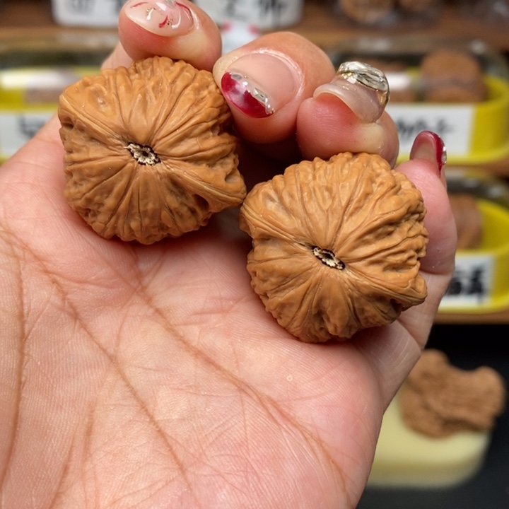 文玩核桃吊坠你****?33铁锤