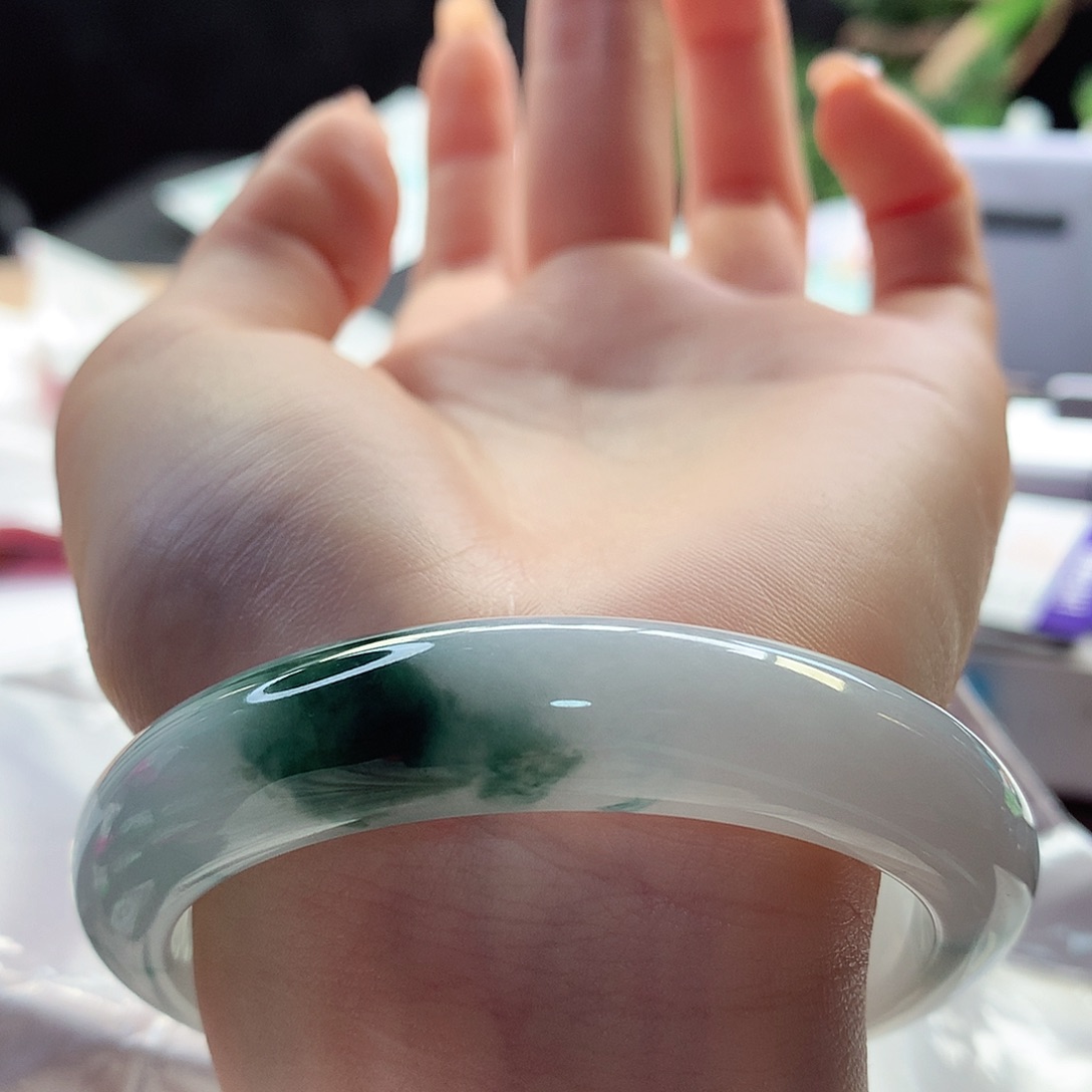 翡翠手镯未镶嵌天然翡翠57-58白底墨绿花端庄大气款