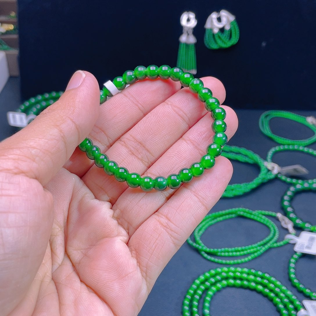 颈饰未镶嵌翡翠发*A货卡6