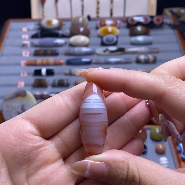 亚***玛瑙/玉髓未镶嵌颈饰