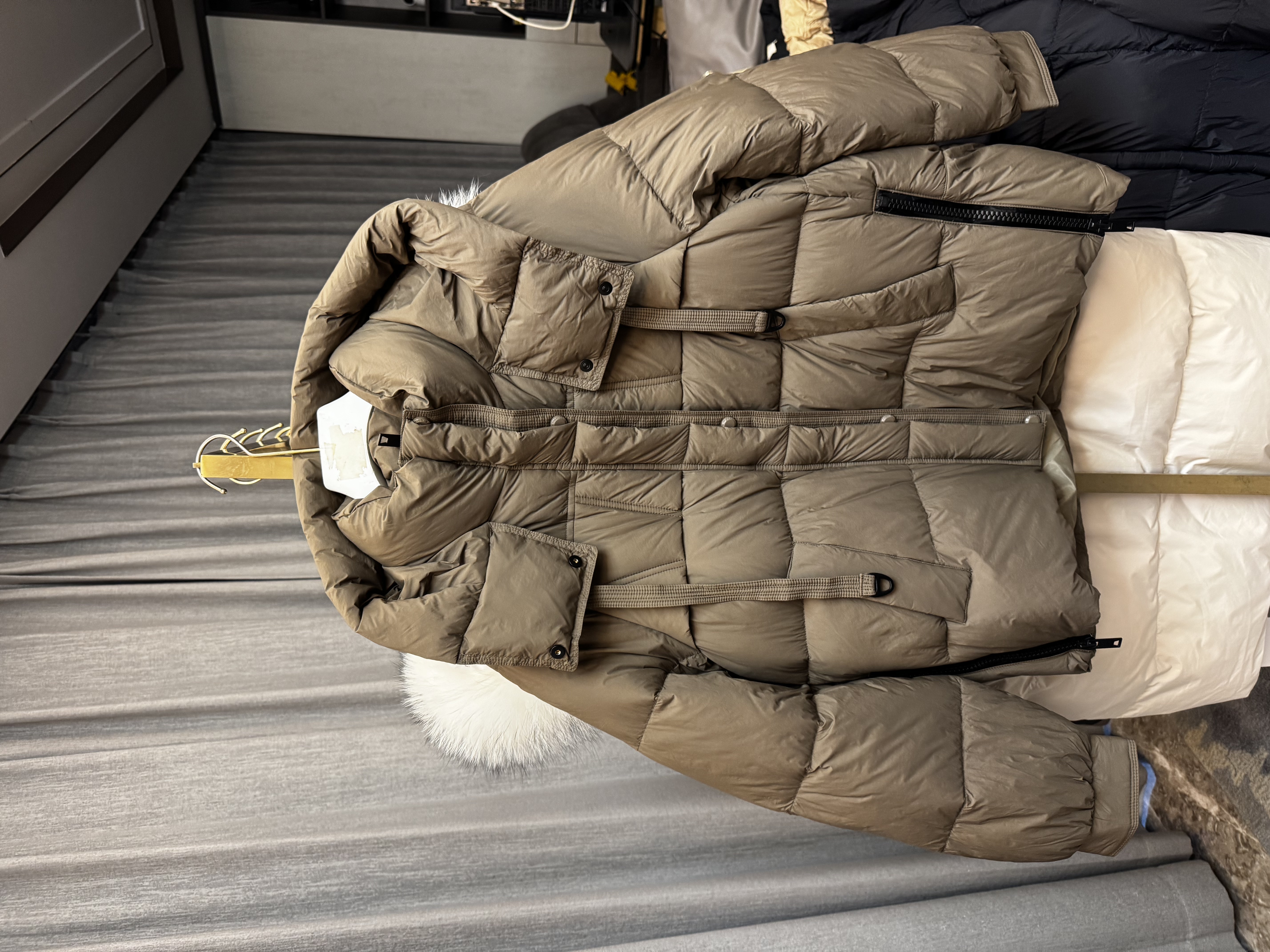 中长款连帽秋冬宽松纯色百搭时尚羽绒服01509