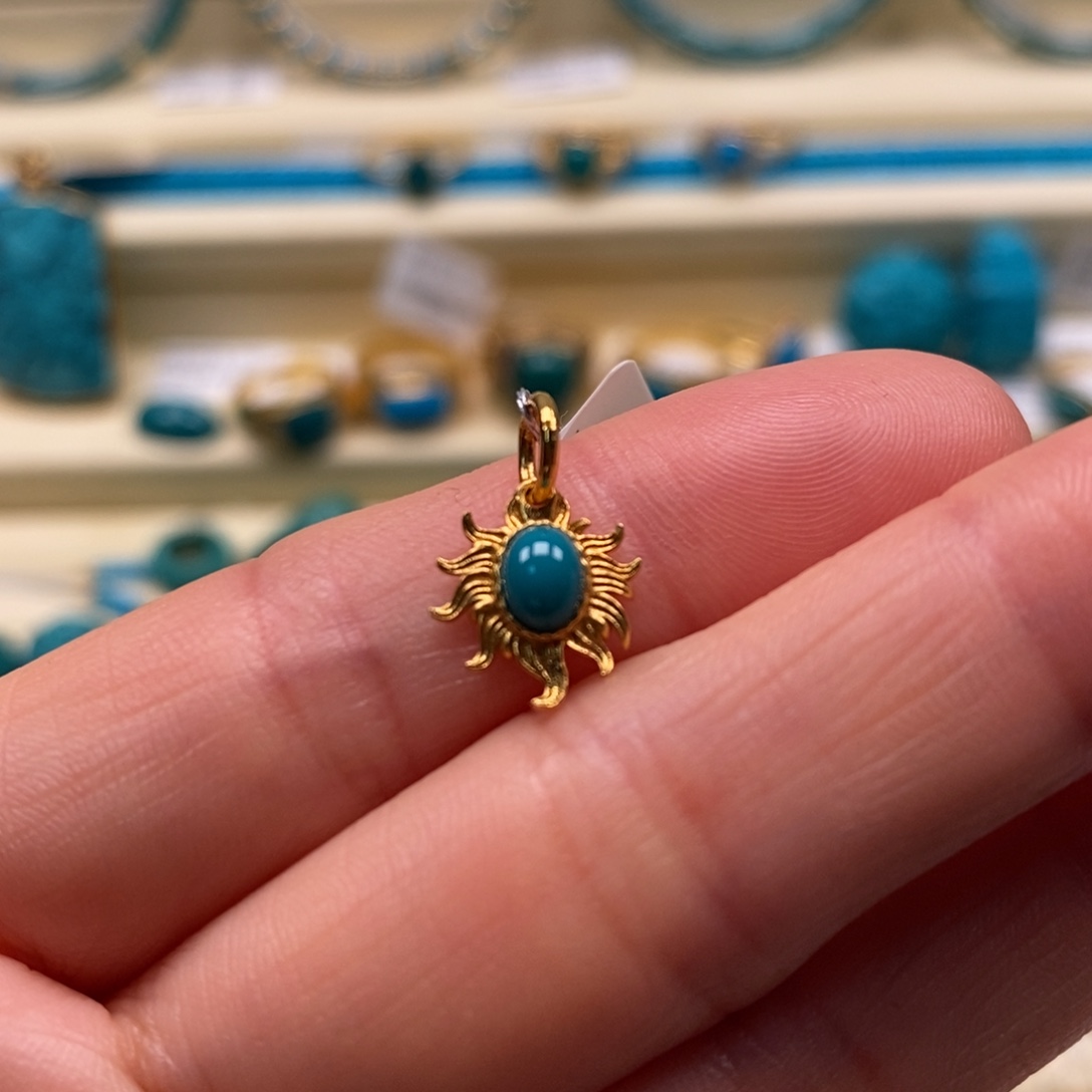 绿松石18K金镶嵌珠宝奇石直径9.7侧挂