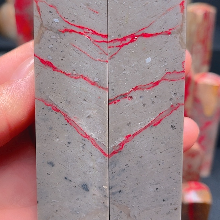 昌化石昌化鸡血石质地优良