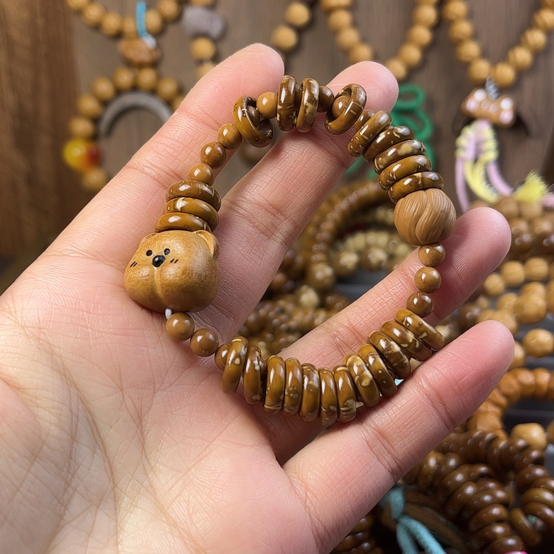 吊坠紫金鼠紫金鼠手串手持碗肠标题