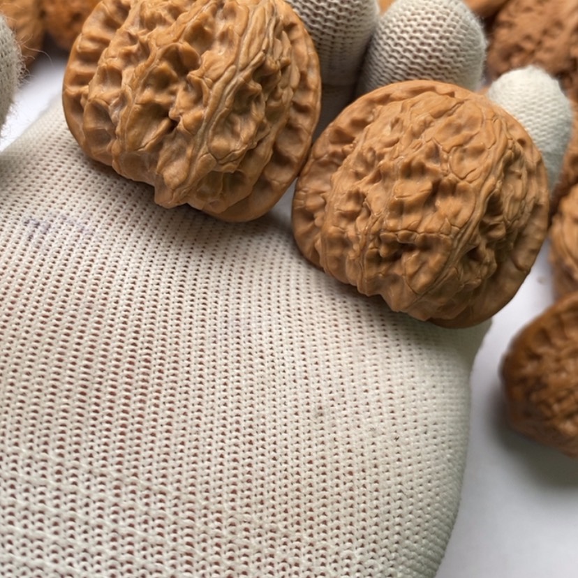 【闪购商品】文玩核桃把件范**锦52白狮子