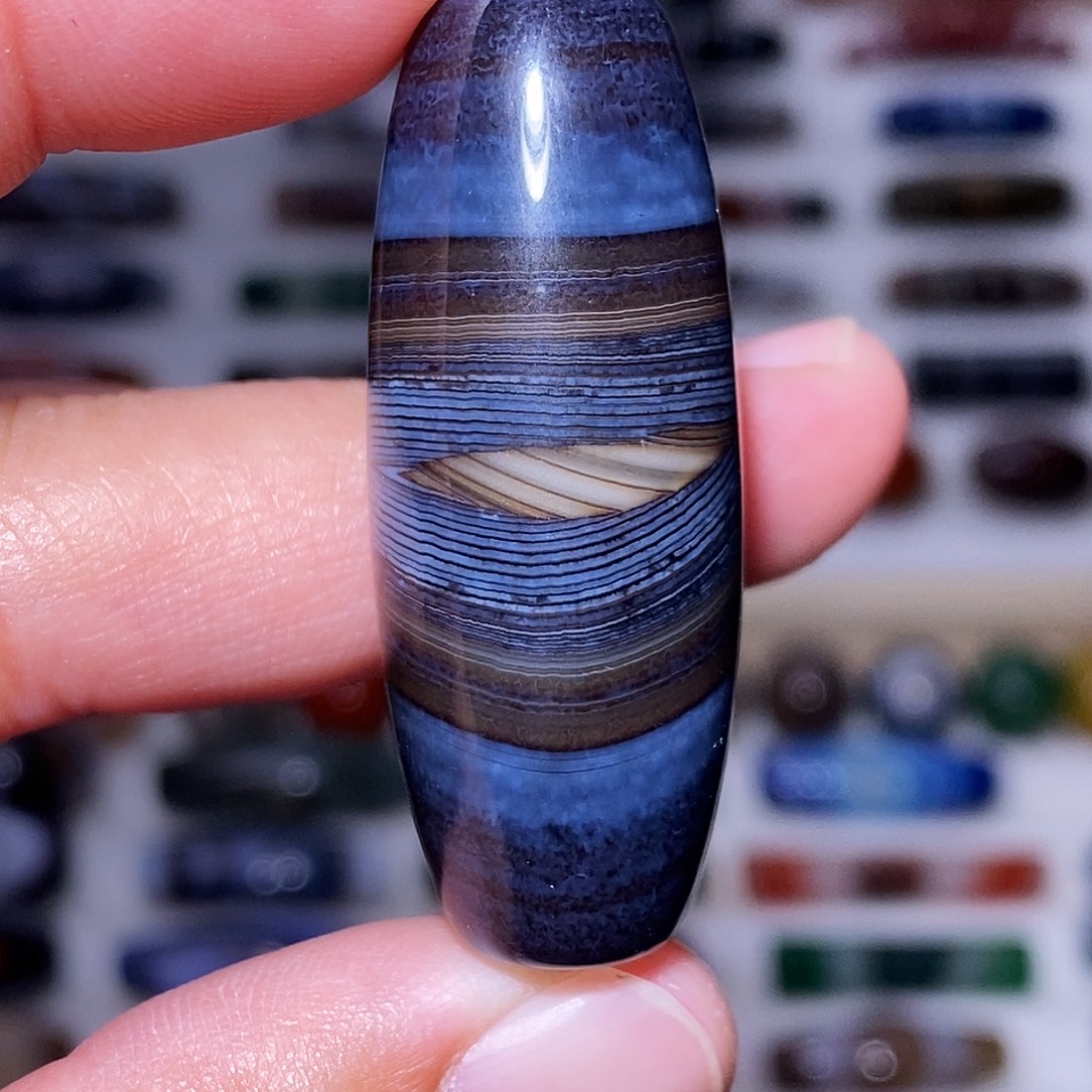 玉***龙玛瑙未镶嵌吊坠……