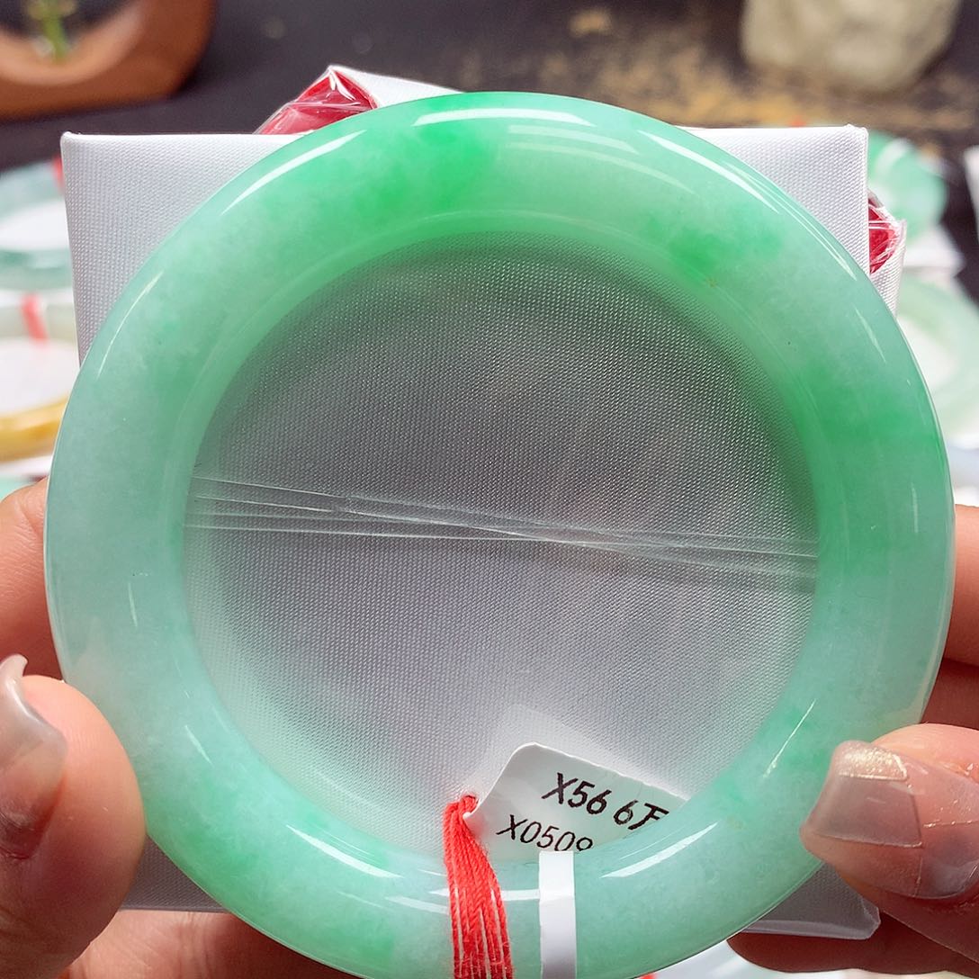 翡翠手镯未镶嵌56圆17号88