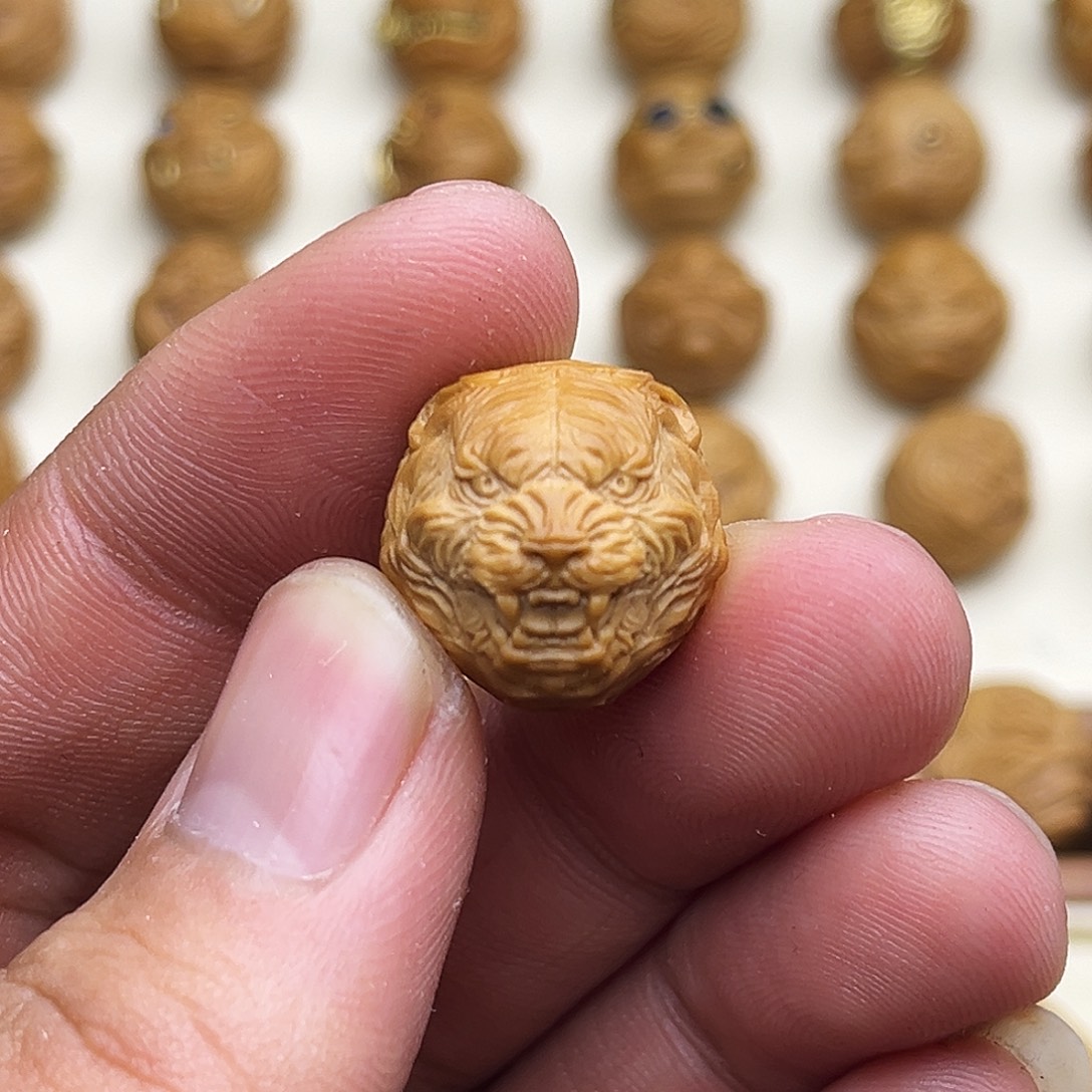 猴头核桃吊坠虎头17