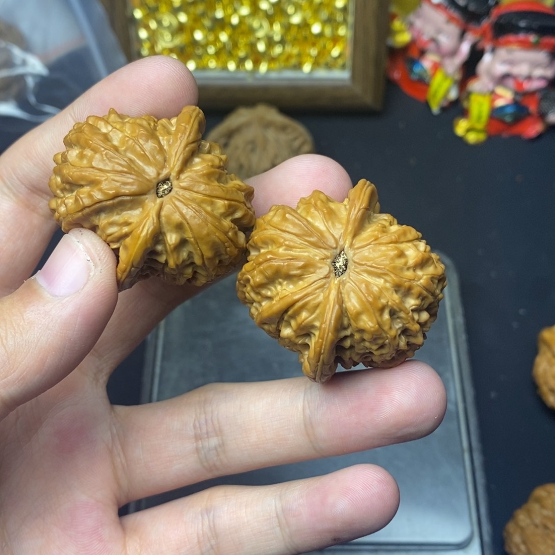 吊坠文玩核桃37血麒麟