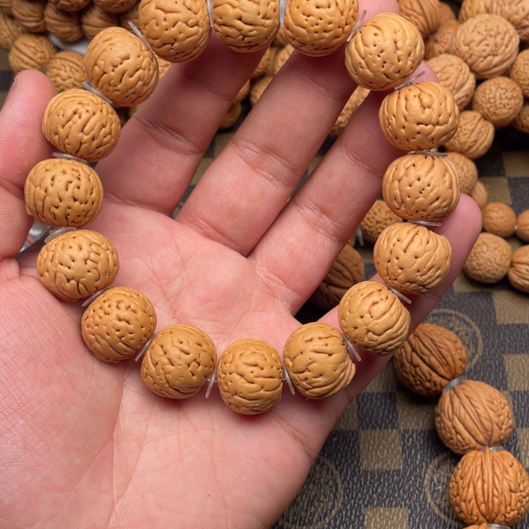 桃核吊坠肉纹元宝18