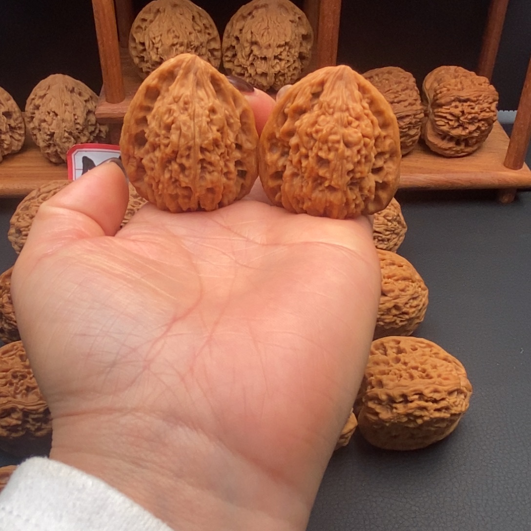 文玩核桃吊坠南疆