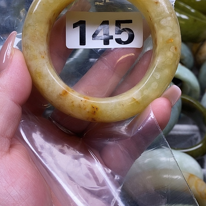 钱***朵蛇纹石玉未镶嵌手镯