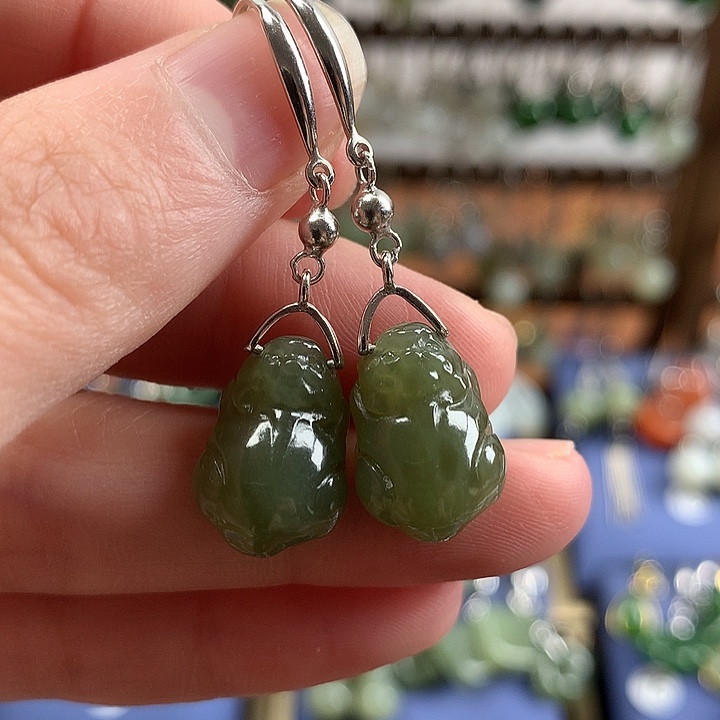 和田玉银S925镶嵌耳环貔貅耳环