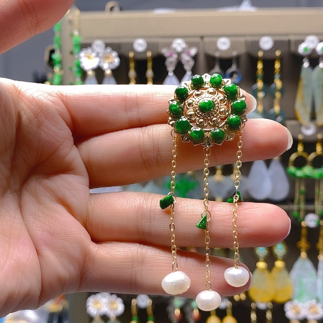 未镶嵌翡翠耳饰翡翠