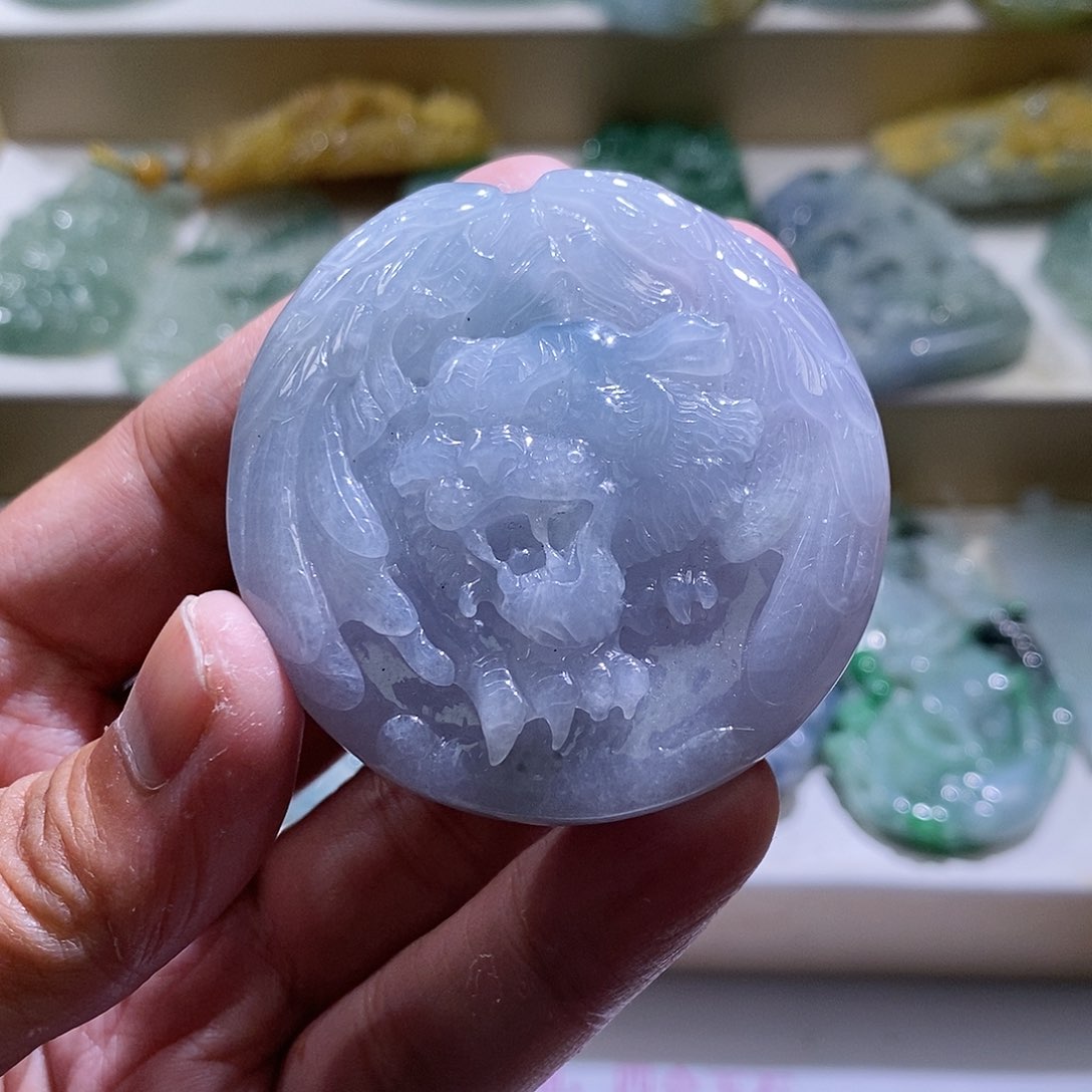 【闪购商品】翡翠颈饰未镶嵌虎牌