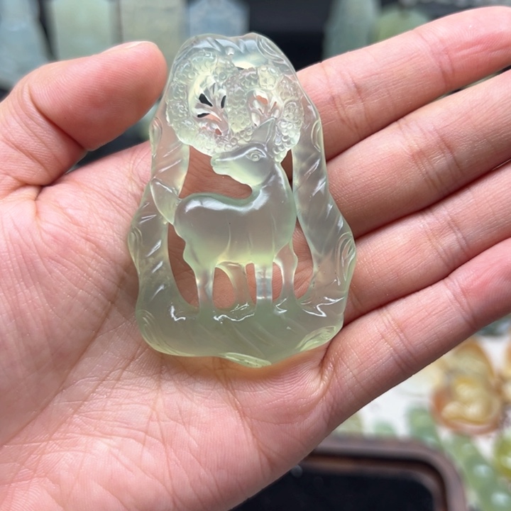 蛇纹石玉颈饰未镶嵌