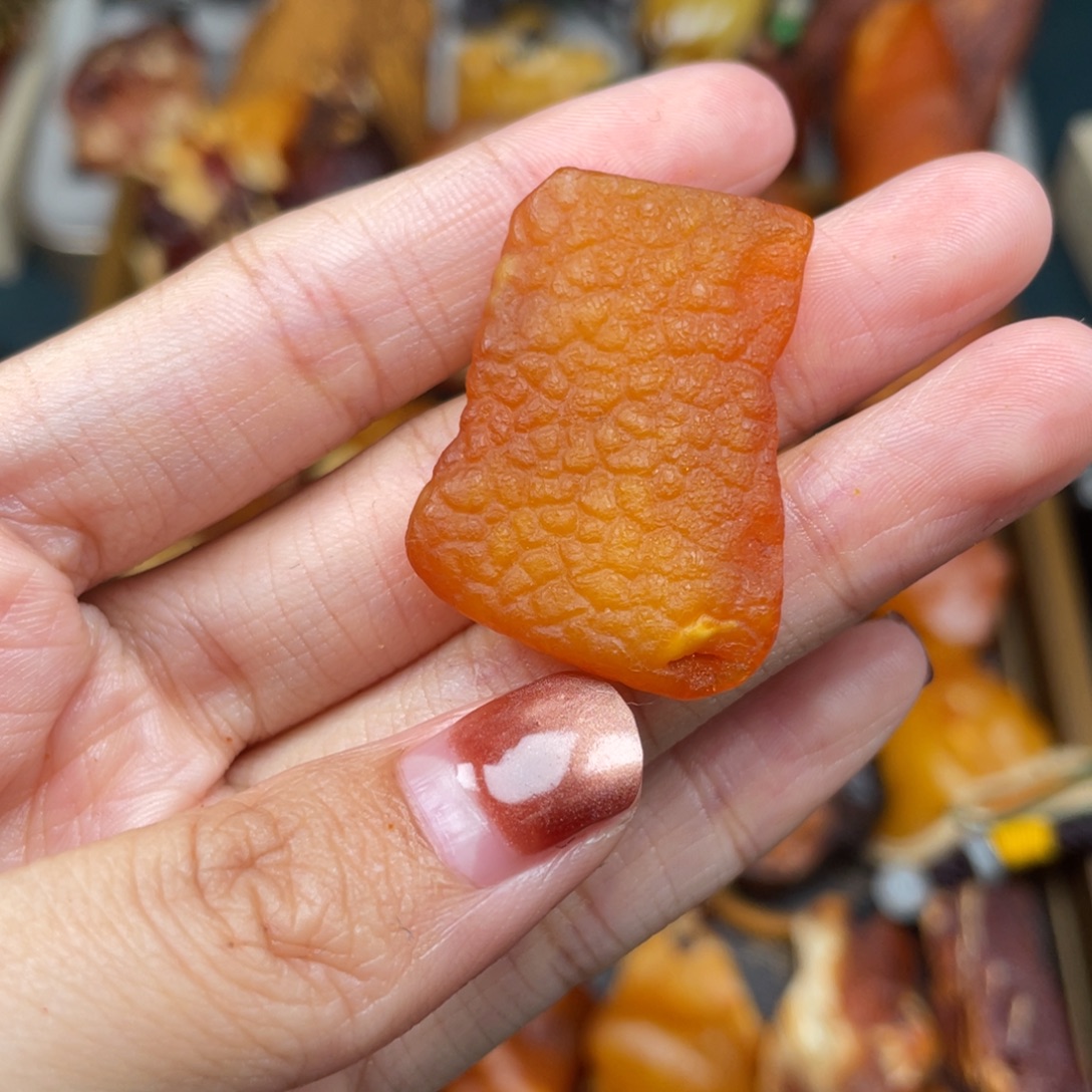 琥珀未镶嵌珠宝奇石