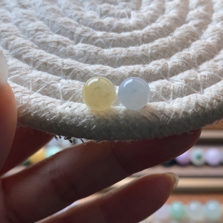 未镶嵌定制翡翠远*?色珠2颗卡8 买断不退换