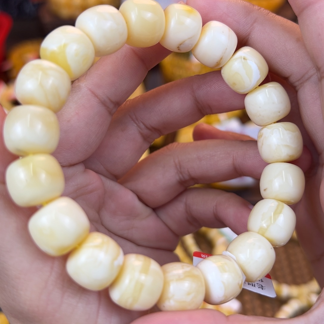 琥珀裸石未镶嵌khhhhhhhbbnn