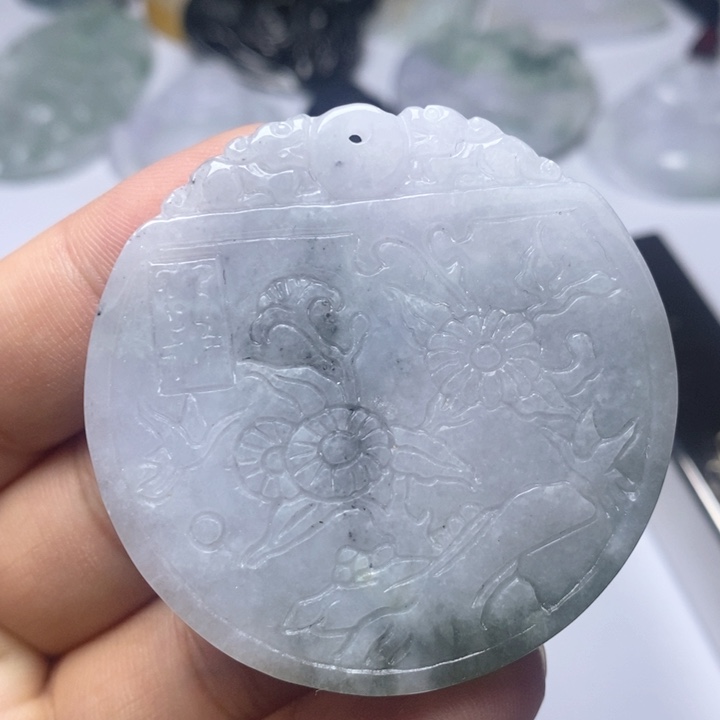 颈饰未镶嵌翡翠翡翠