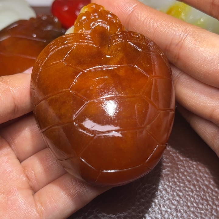 建***强和田玉未镶嵌颈饰