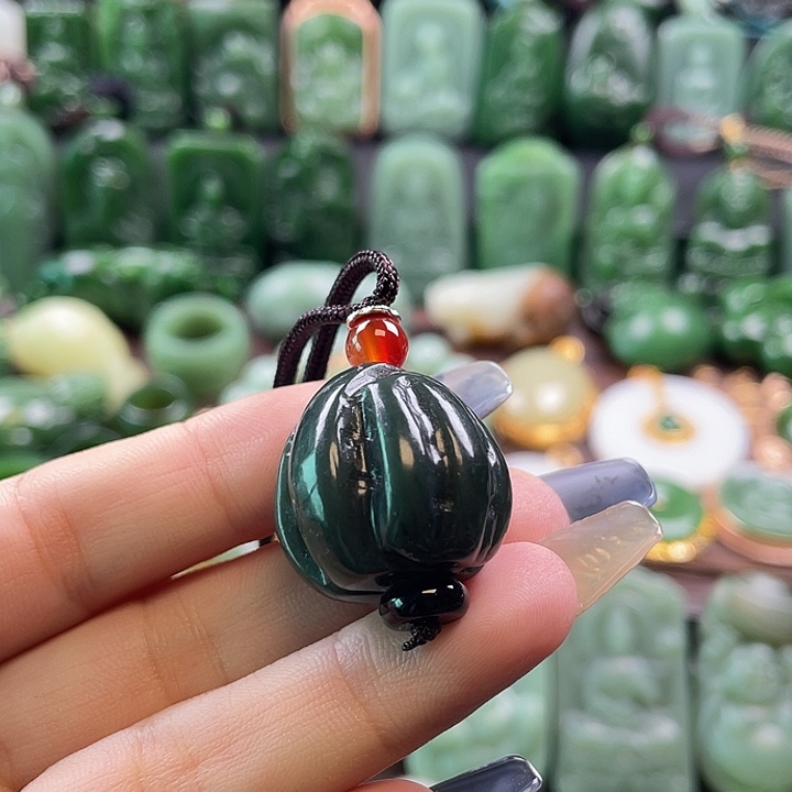 ****糊和田玉未镶嵌挂件