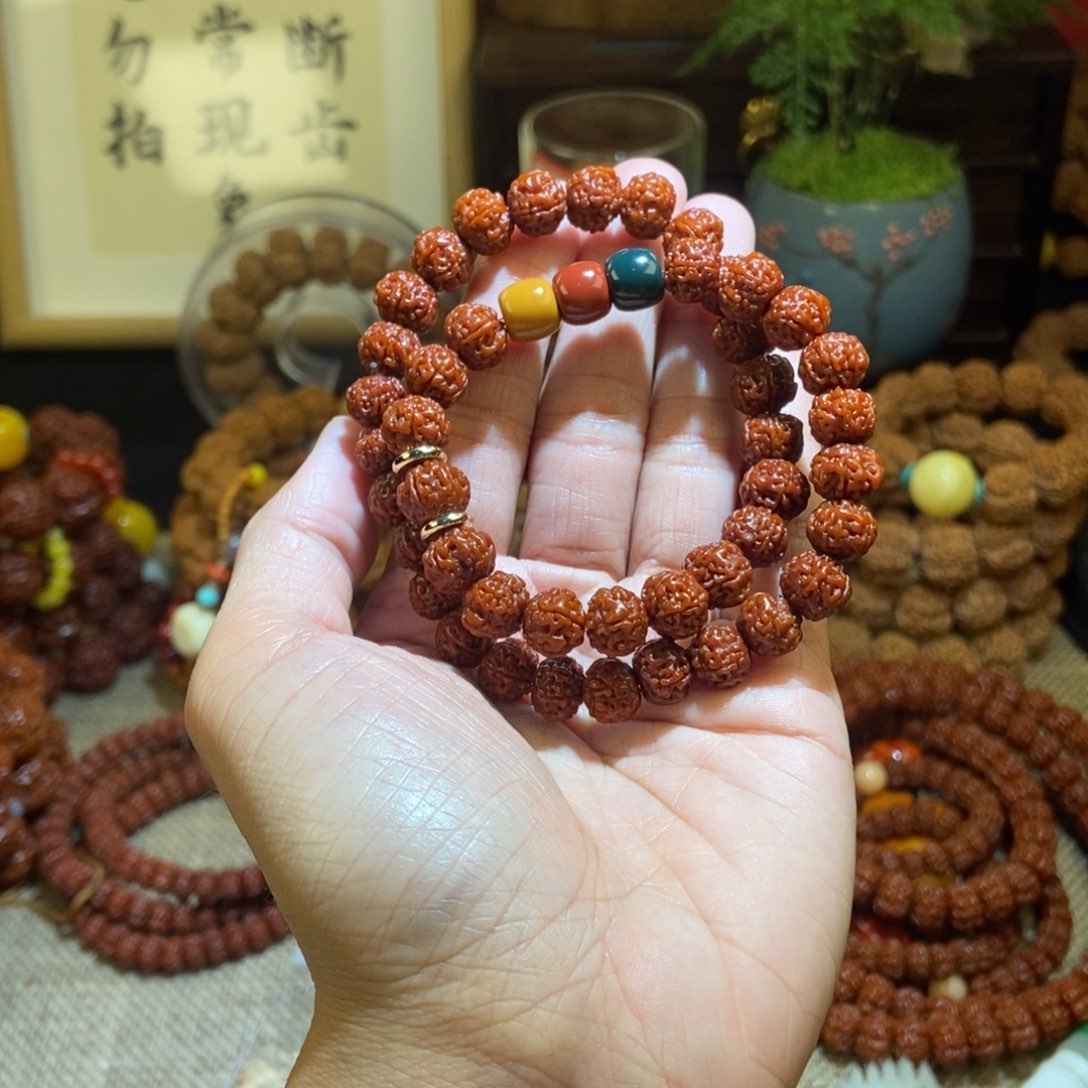 金刚菩提吊坠95玉化红绿珠双圈