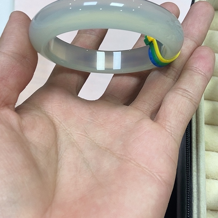 玛瑙/玉髓手镯未镶嵌周*明206