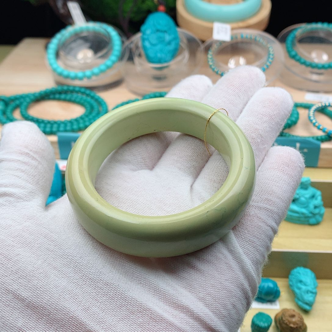 绿松石颈饰未镶嵌小*爬