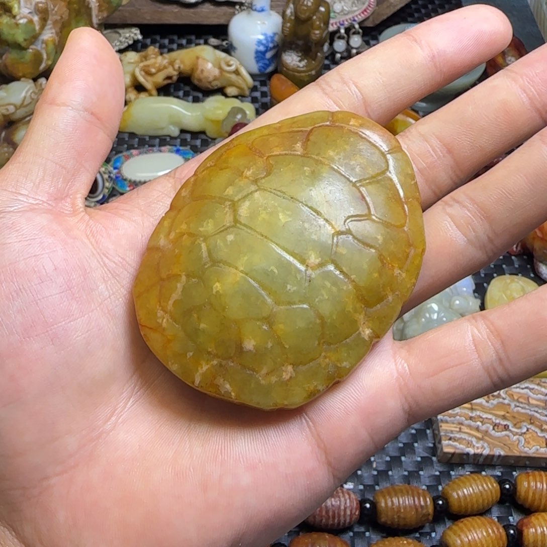 未镶嵌蛇纹石玉颈饰