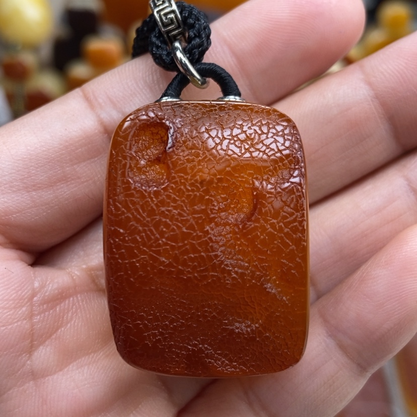 【闪购商品】琥珀颈饰未镶嵌