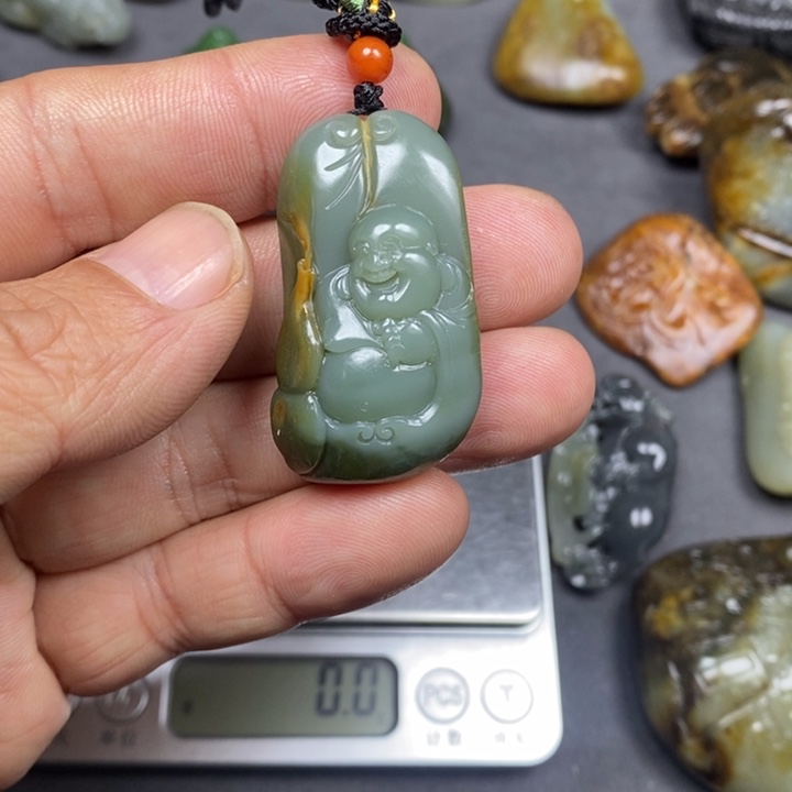 亮***剑和田玉未镶嵌挂件