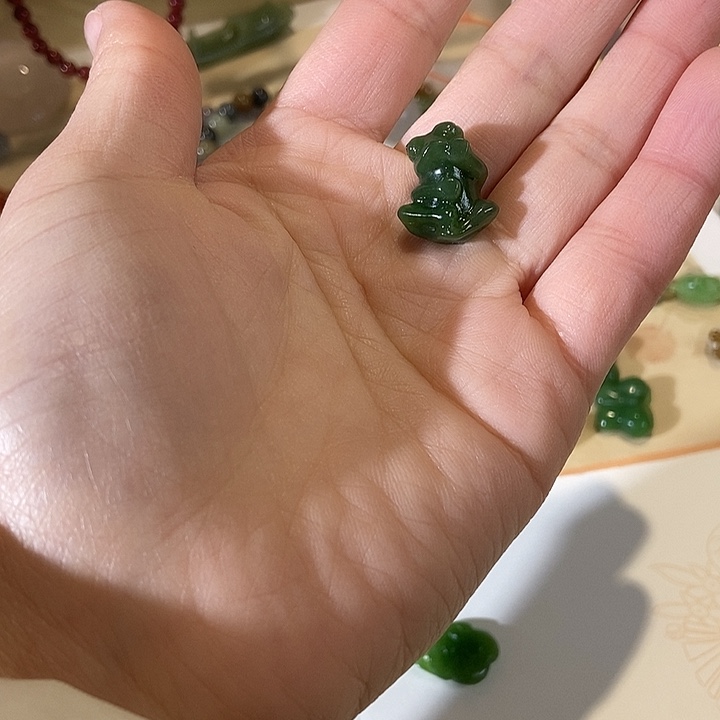 和田玉（糖玉）未镶嵌颈饰这个