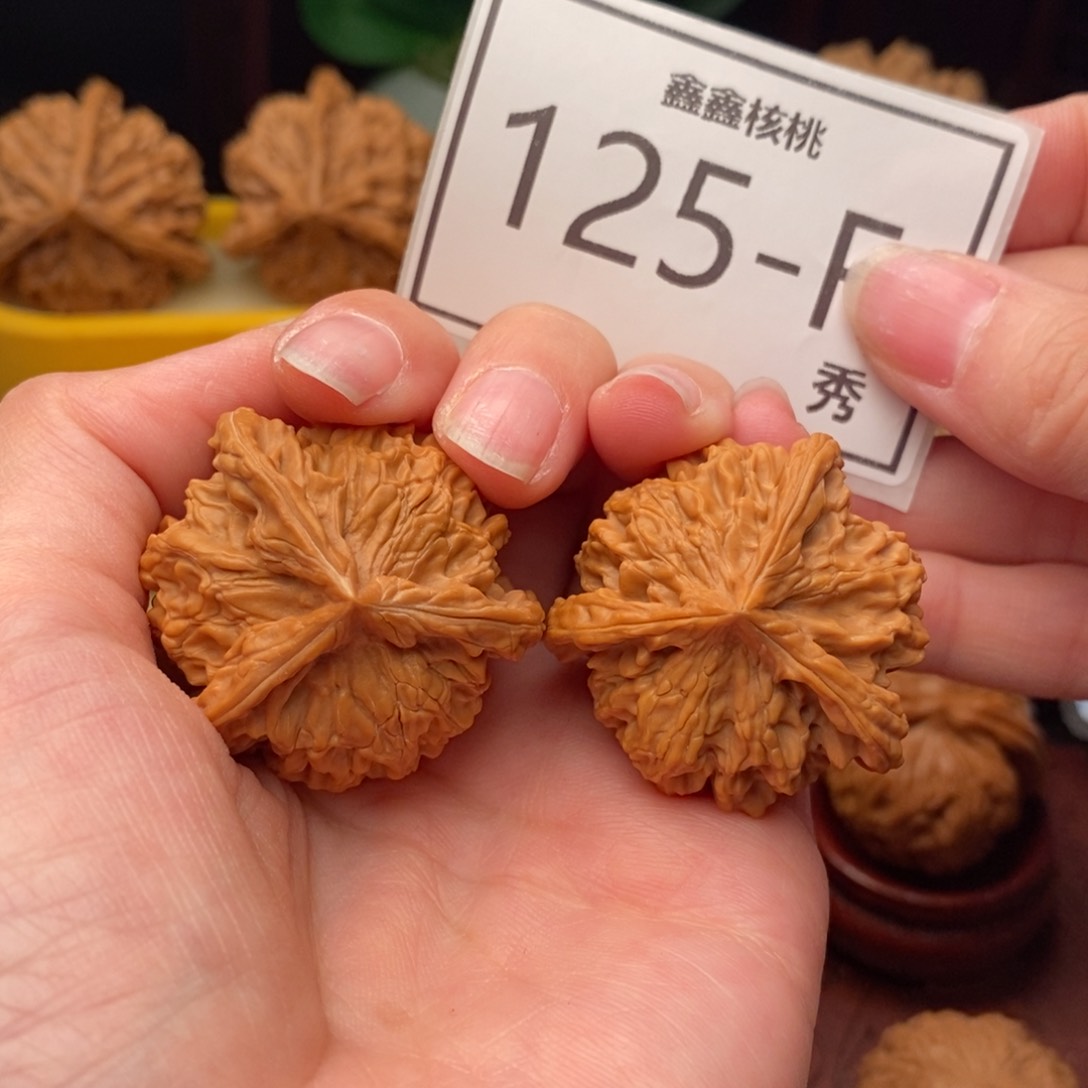 文玩核桃把件盘山奔36