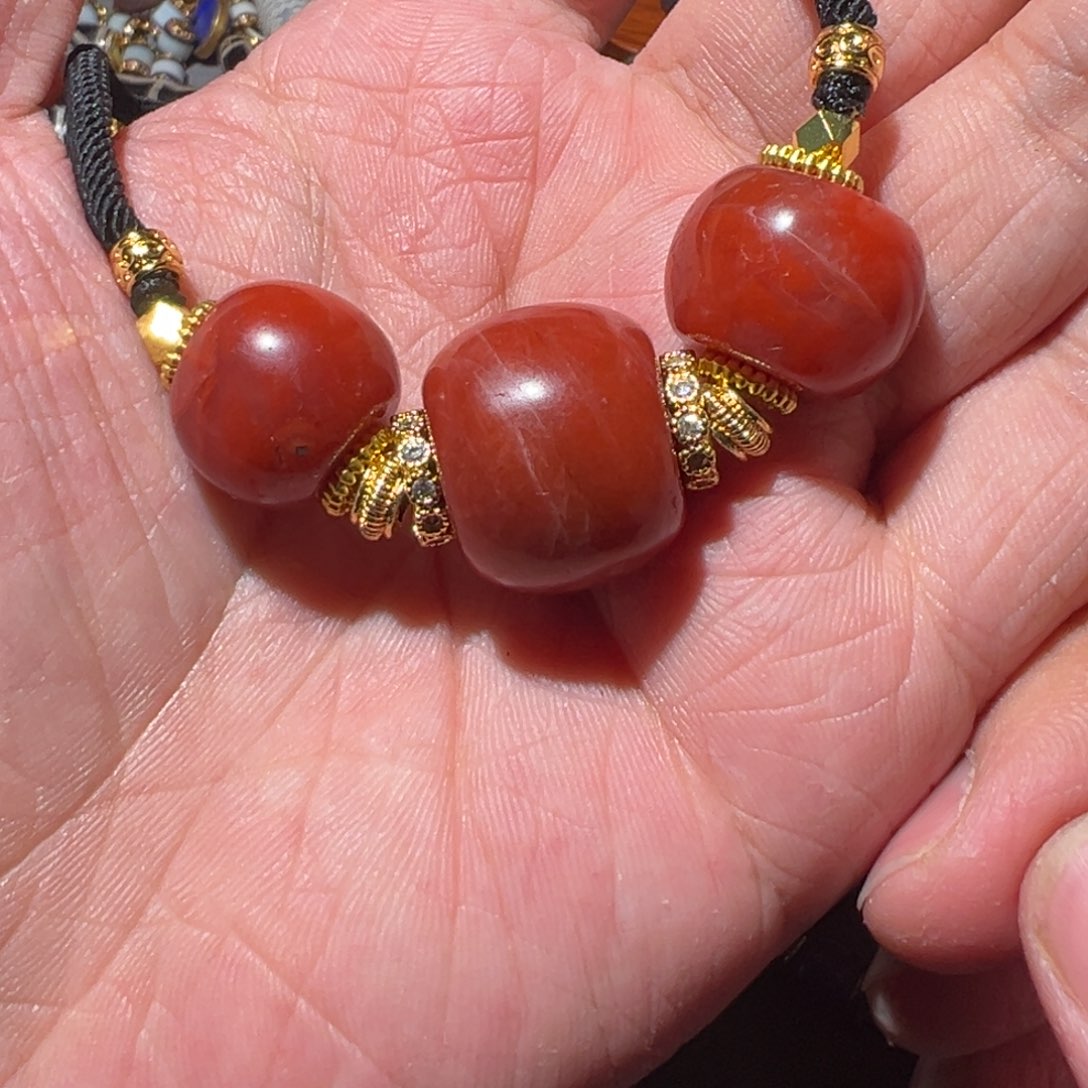 南红玛瑙颈饰未镶嵌