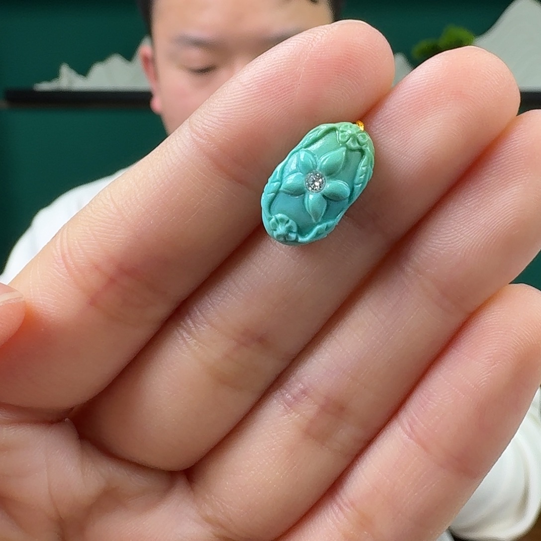 绿松石未镶嵌珠宝奇石