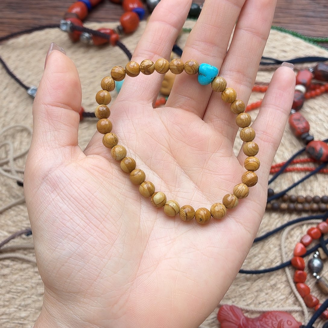 易****南红玛瑙未镶嵌手链