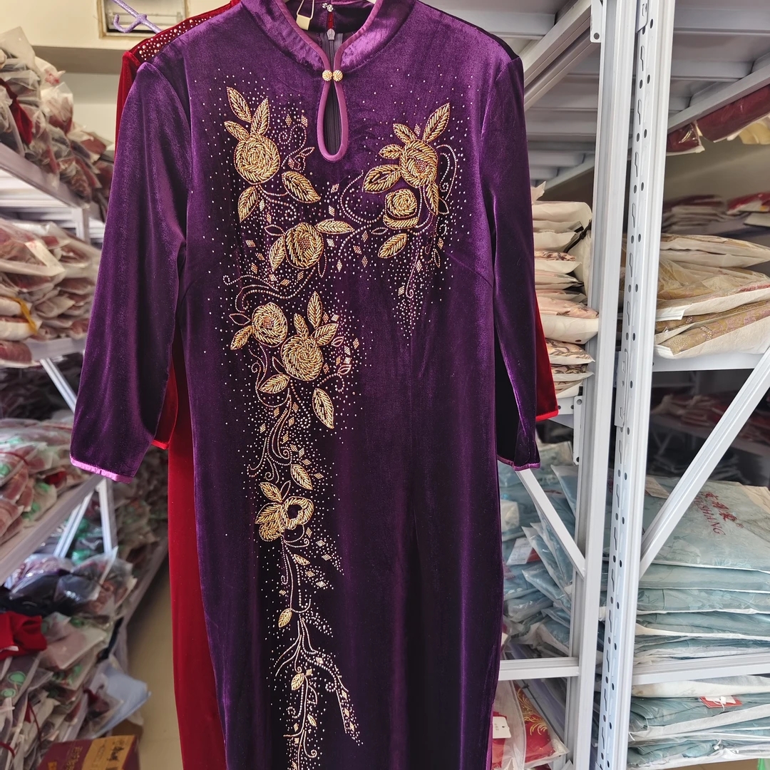 丝绒串珠烫钻礼服旗袍
