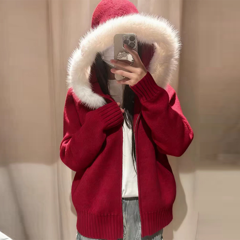 红色新年穿搭连帽卫衣毛领毛衣外套女秋冬高级感宽松外穿针织开衫