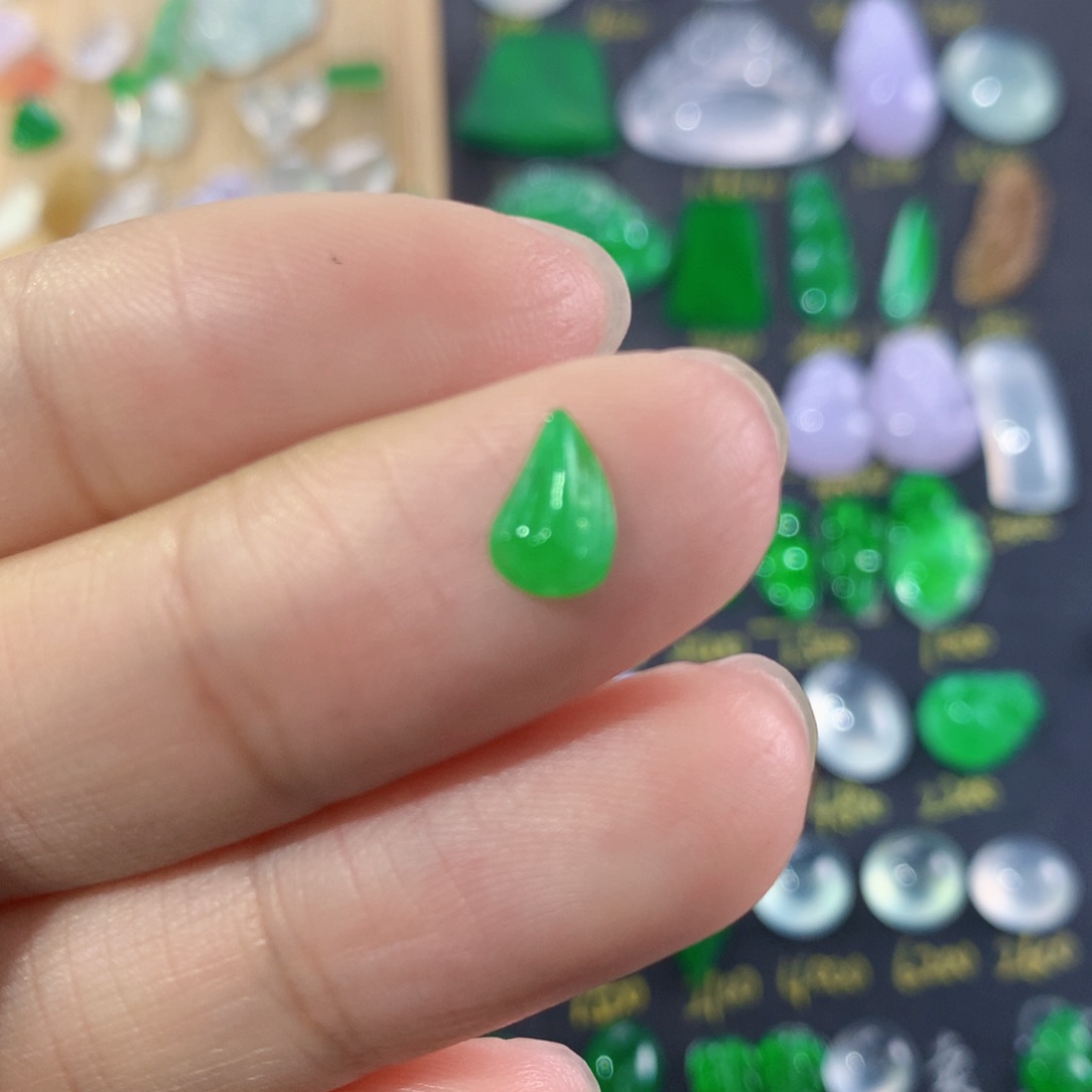 翡翠颈饰未镶嵌纯天然缅甸翡翠A货