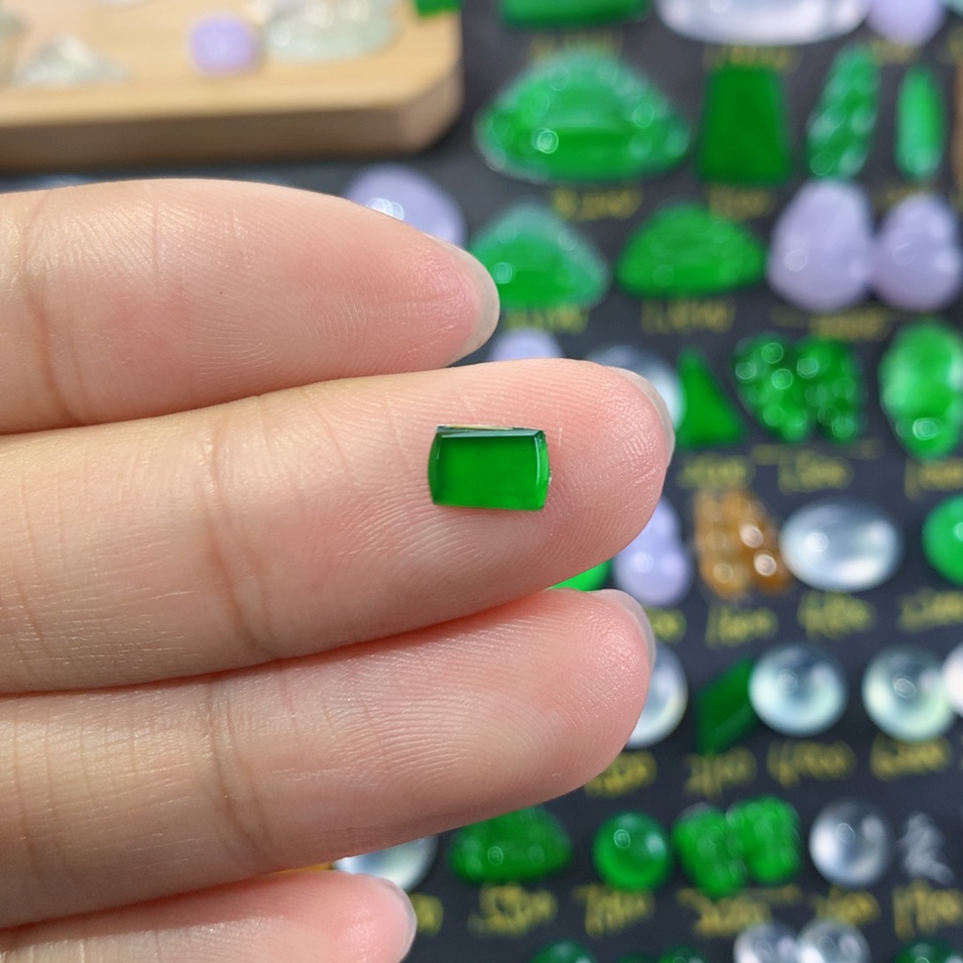 翡翠颈饰未镶嵌纯天然缅甸翡翠A货